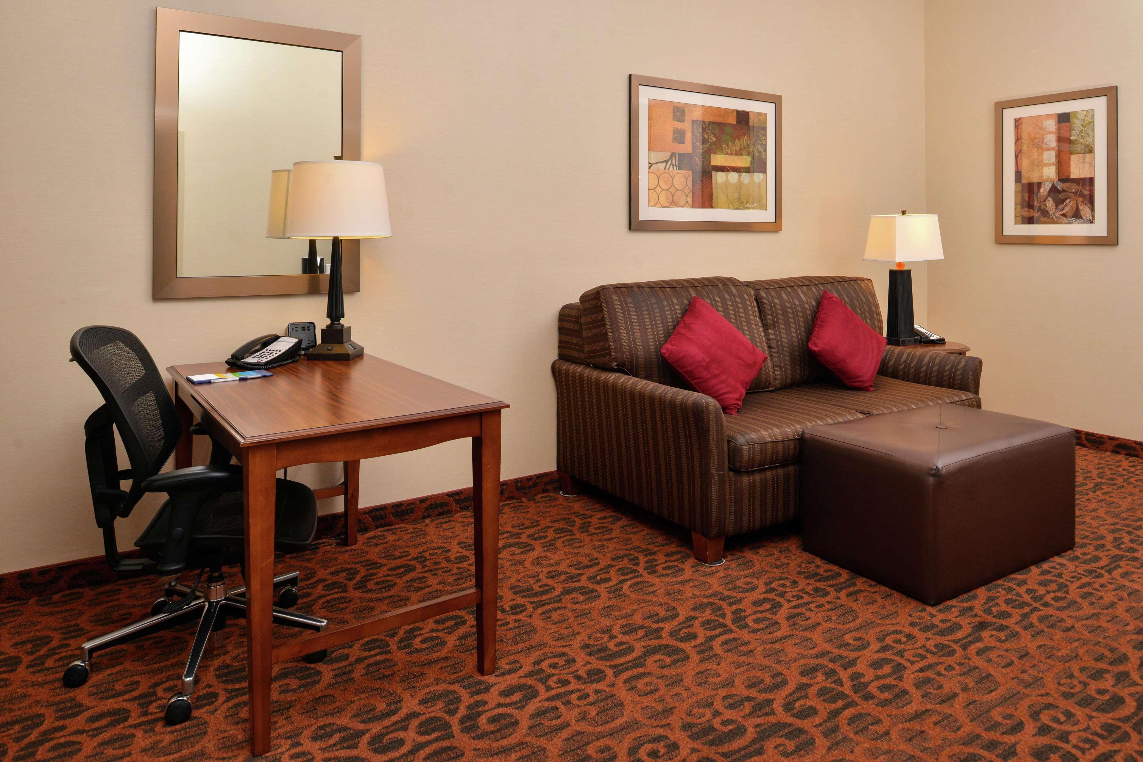 Hampton Inn Idaho Falls / Airport Экстерьер фото