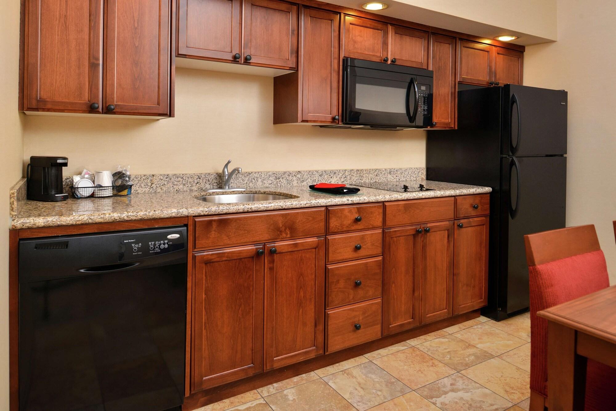 Hampton Inn Idaho Falls / Airport Экстерьер фото