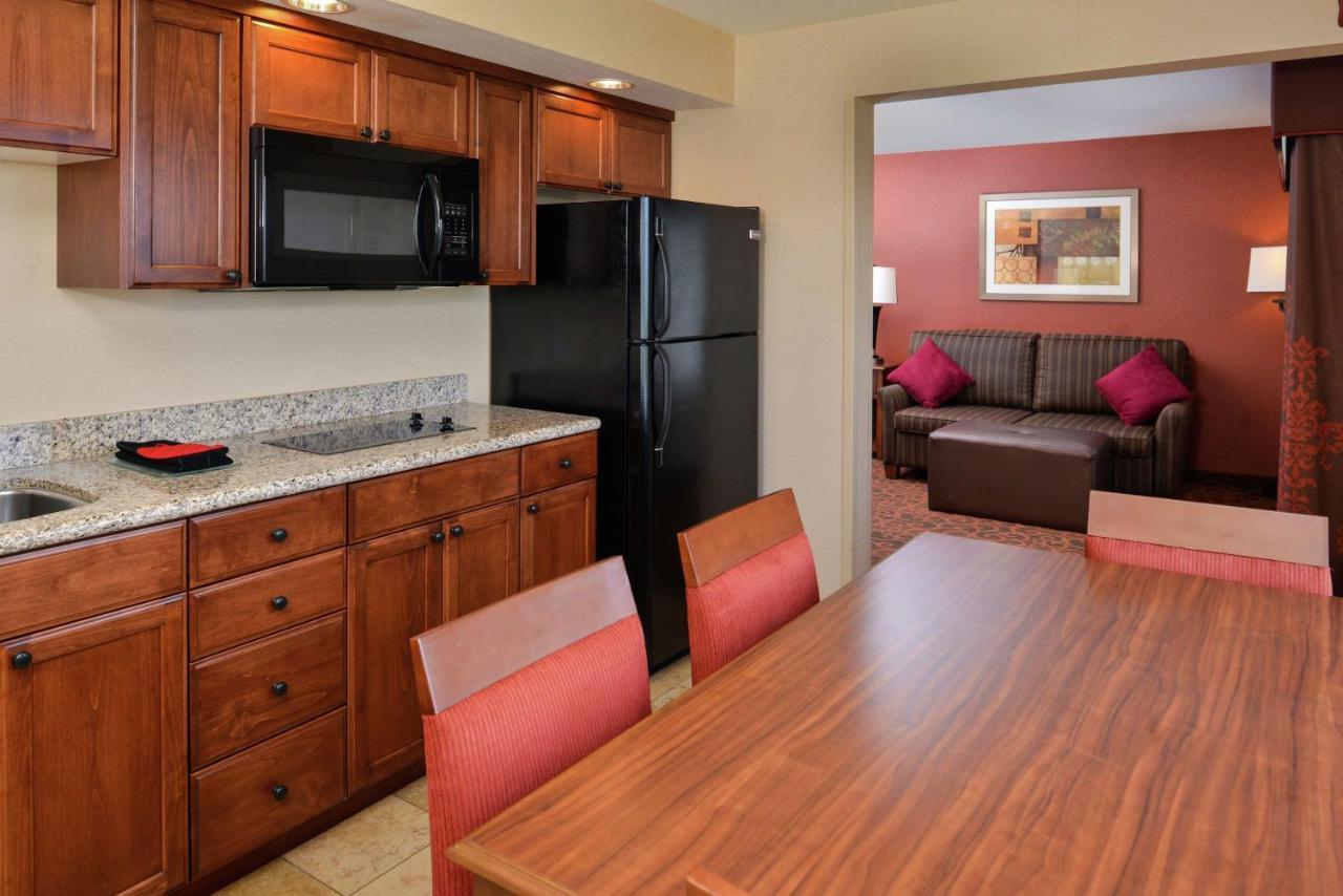 Hampton Inn Idaho Falls / Airport Экстерьер фото