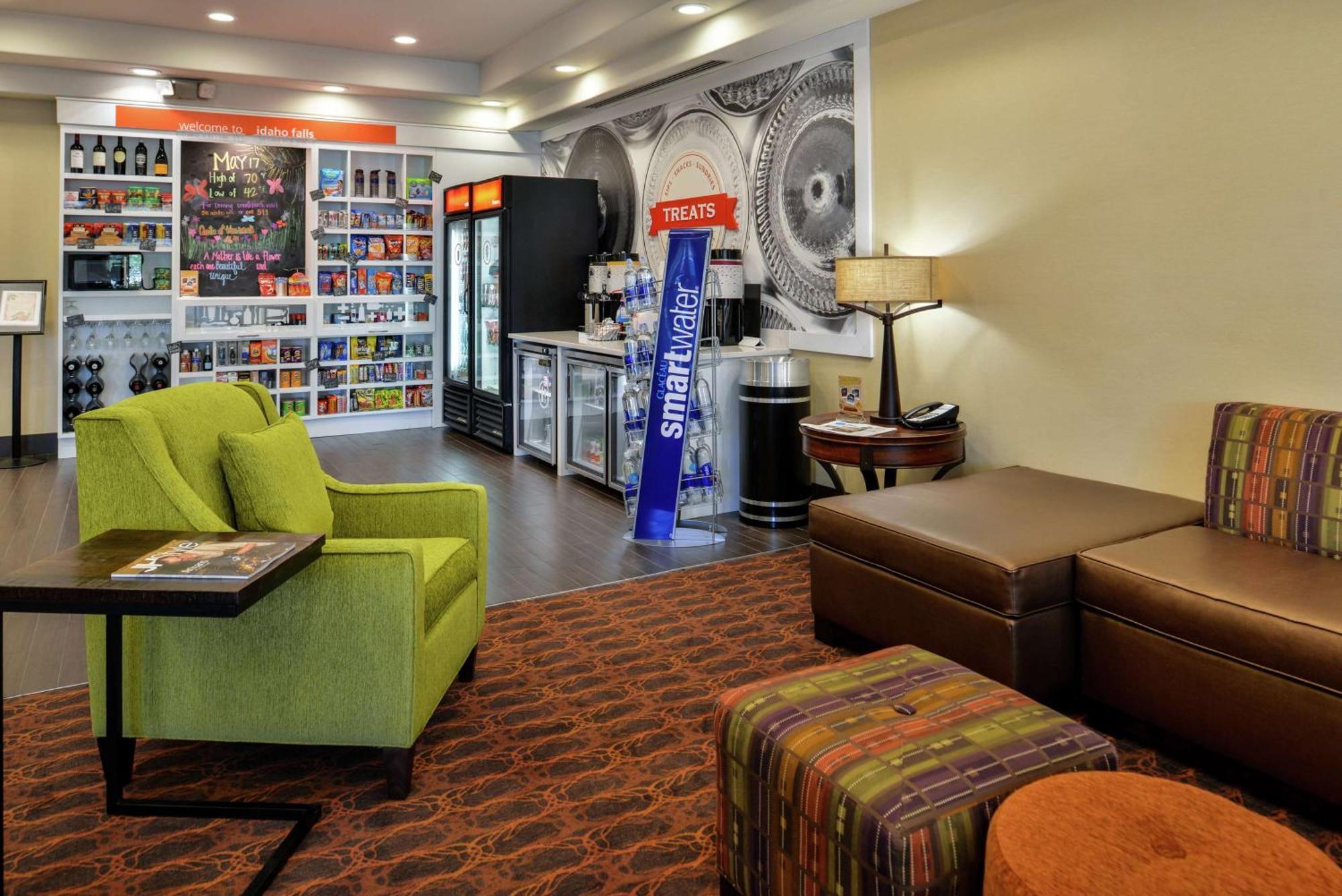 Hampton Inn Idaho Falls / Airport Экстерьер фото