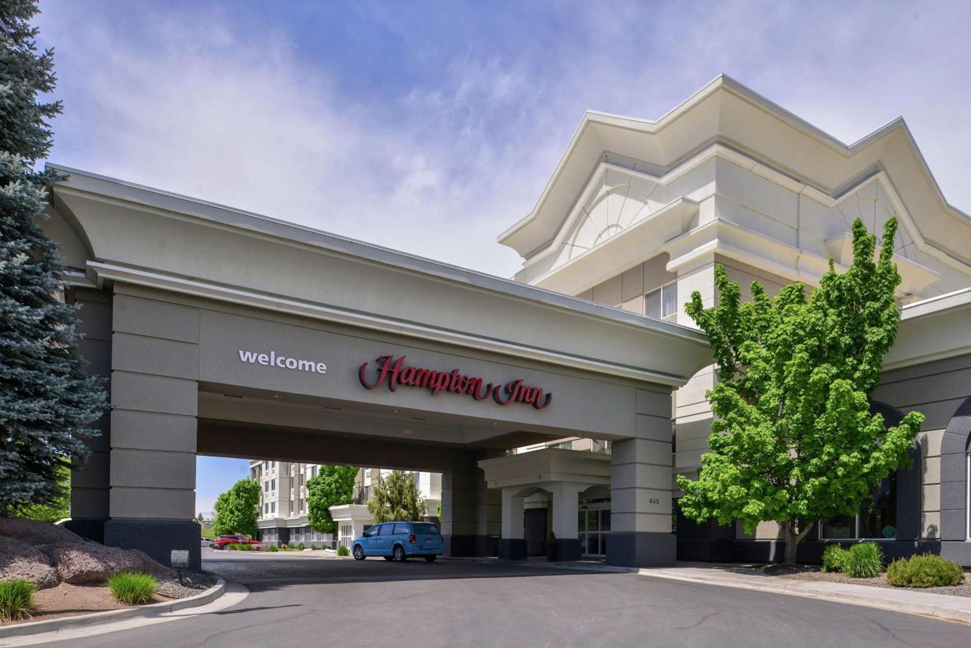 Hampton Inn Idaho Falls / Airport Экстерьер фото
