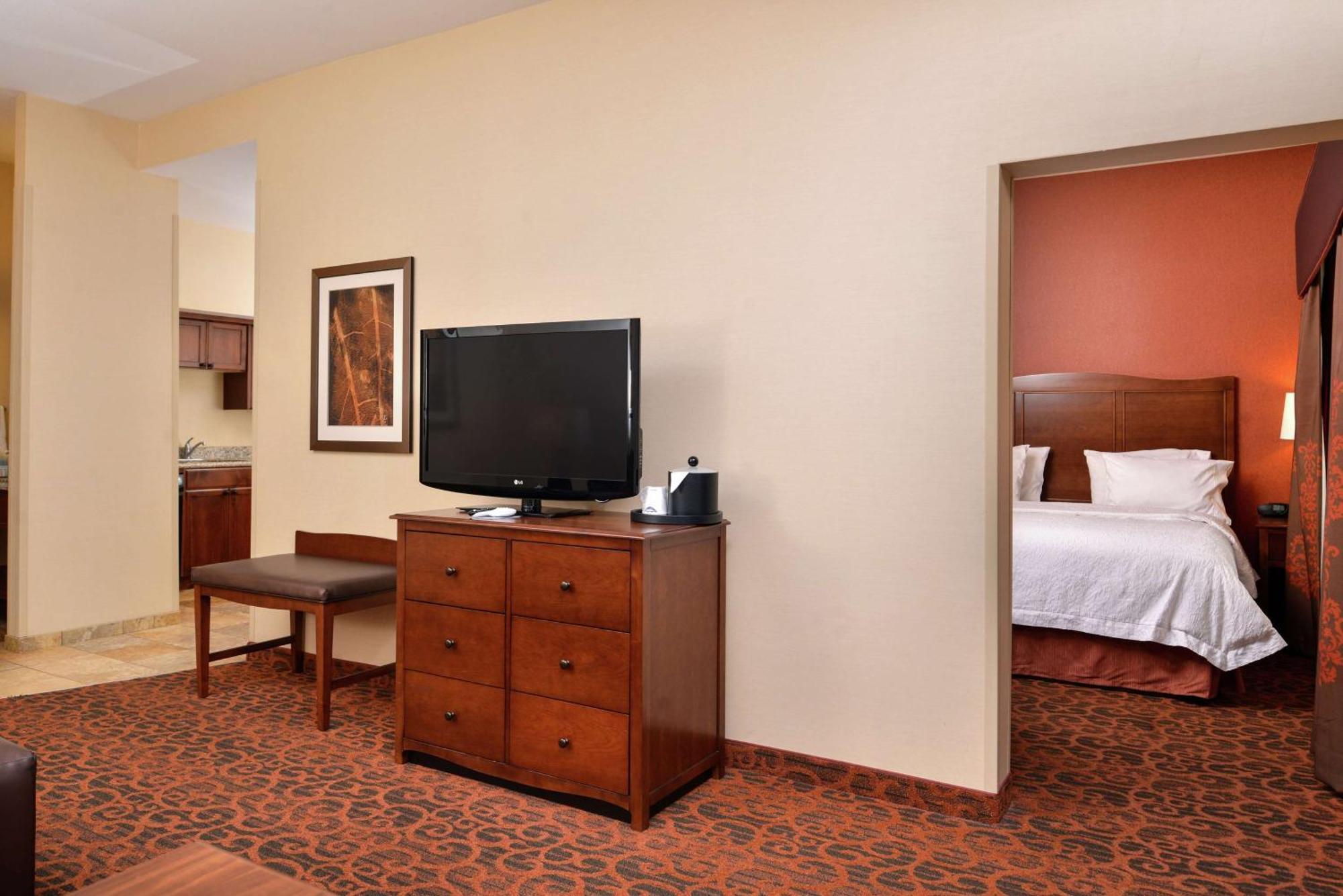 Hampton Inn Idaho Falls / Airport Экстерьер фото